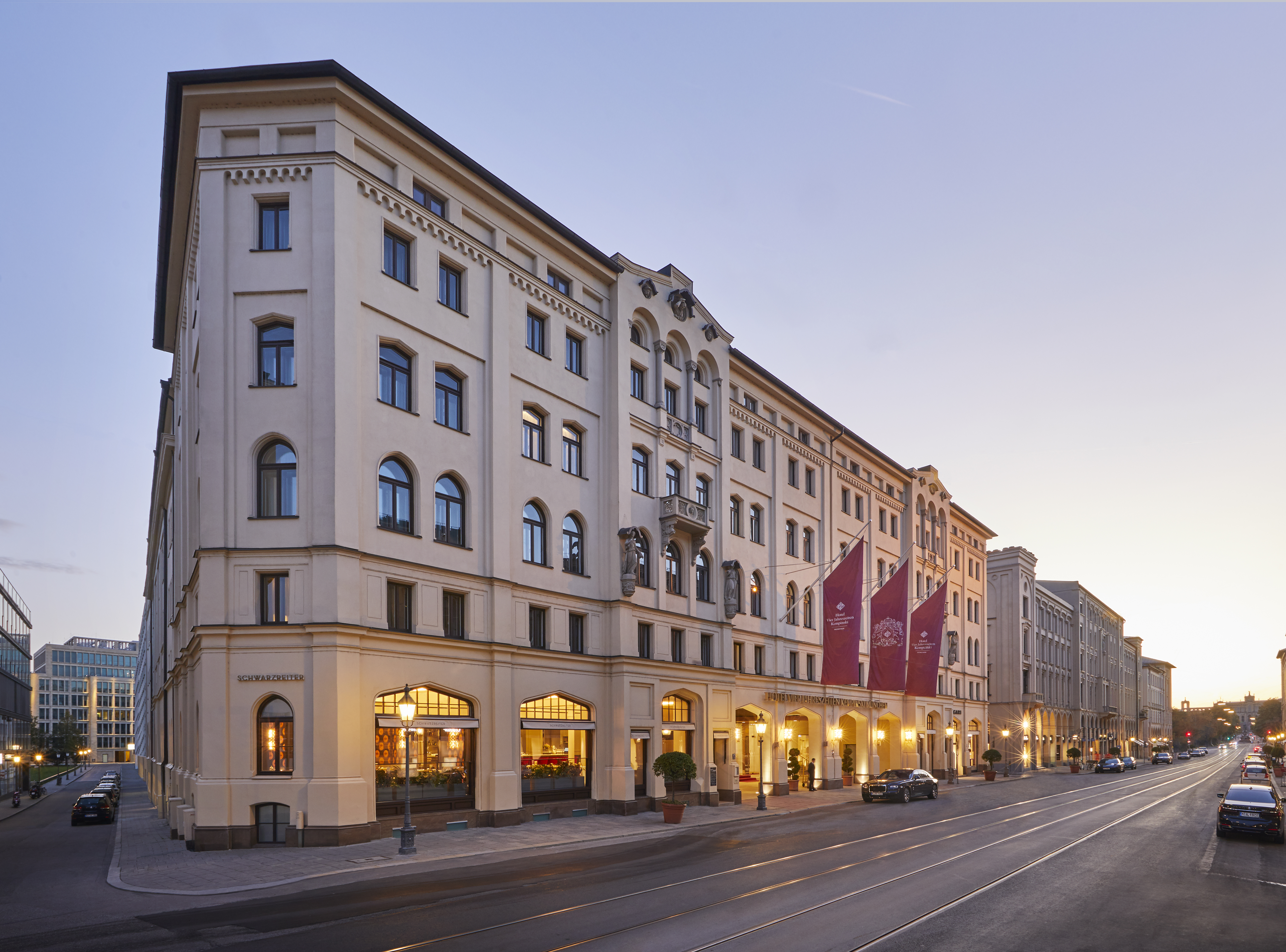 Hotel Vier Jahreszeiten Kempinski München in Munich