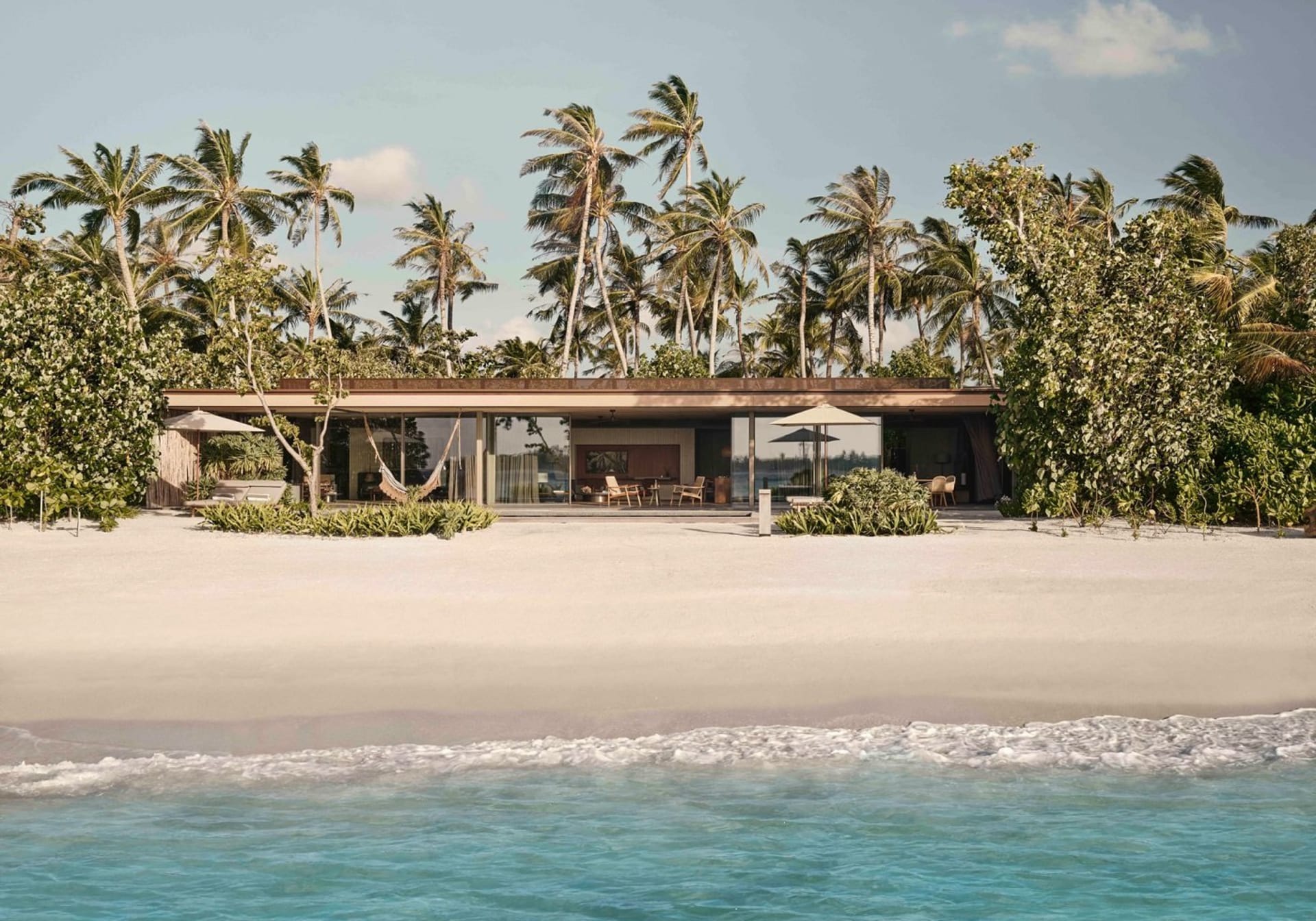 Patina Maldives, Fari Islands