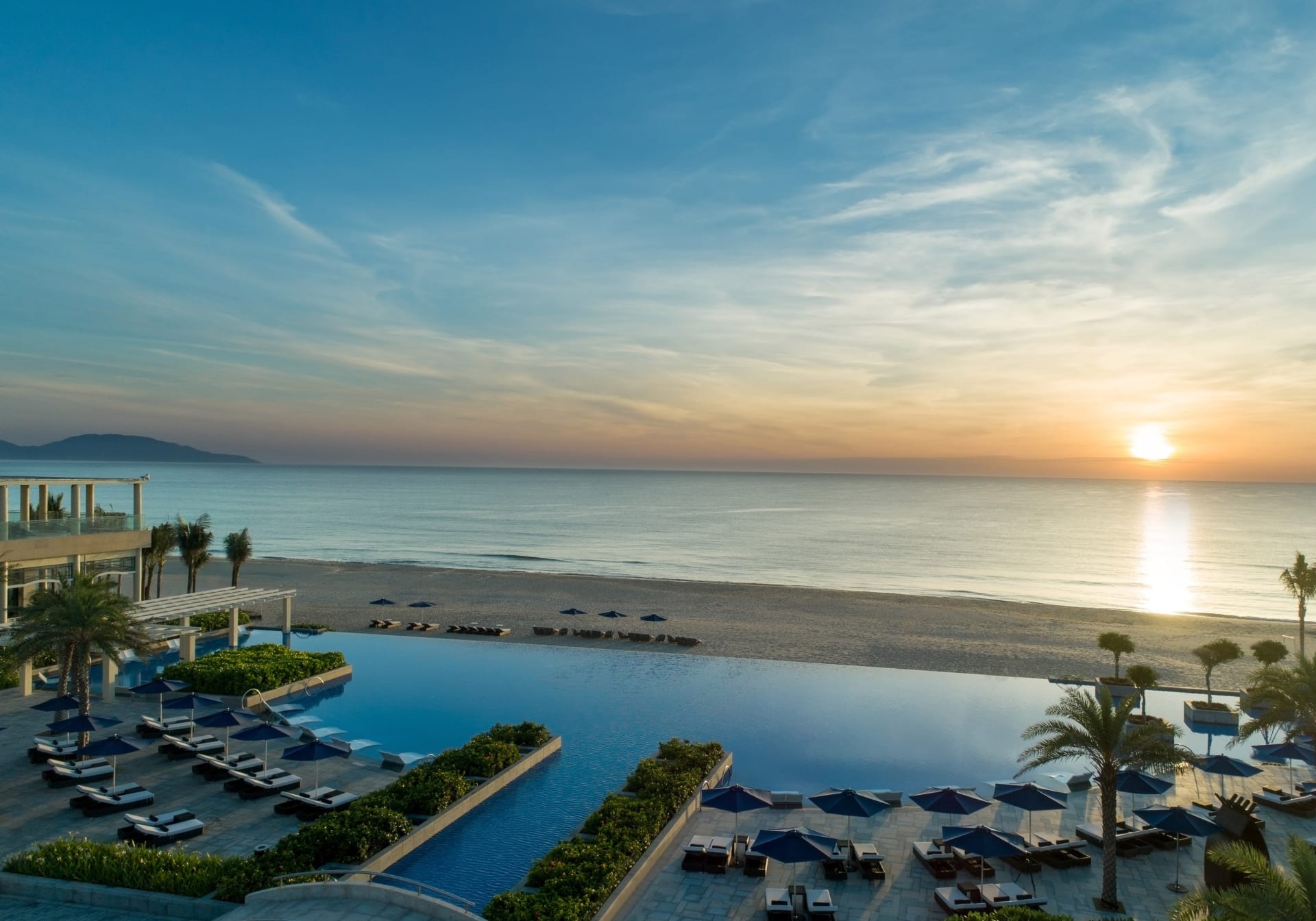 Sheraton Grand Danang Beach Resort & SPA