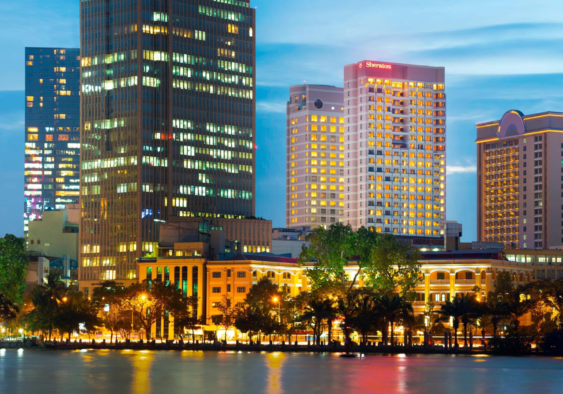 Sheraton Saigon Grand Opera Hotel