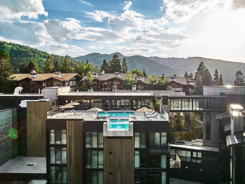 Goldener Hirsch, Auberge Collection