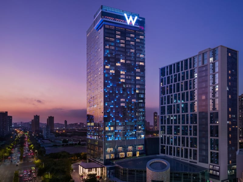 W Xiamen