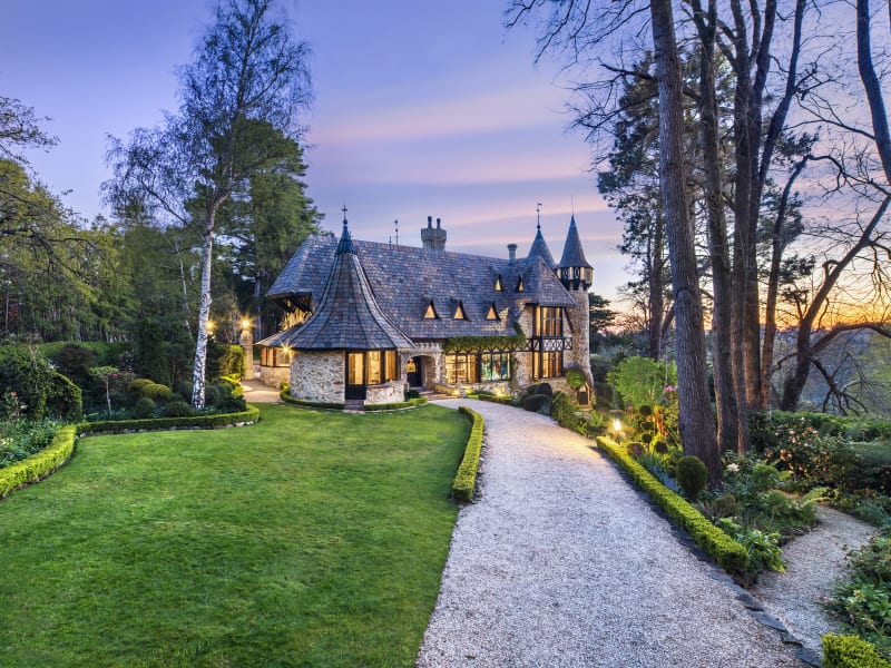 Thorngrove Manor