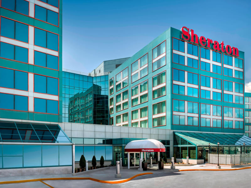 Sheraton Gateway Hotel In Toronto International Airport