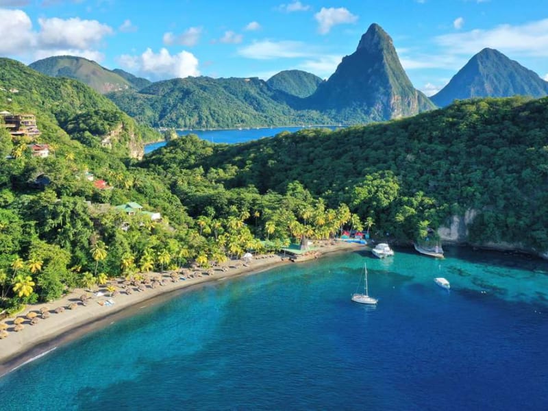 Jade Mountain Resort