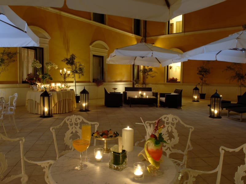 Due Torri Hotel