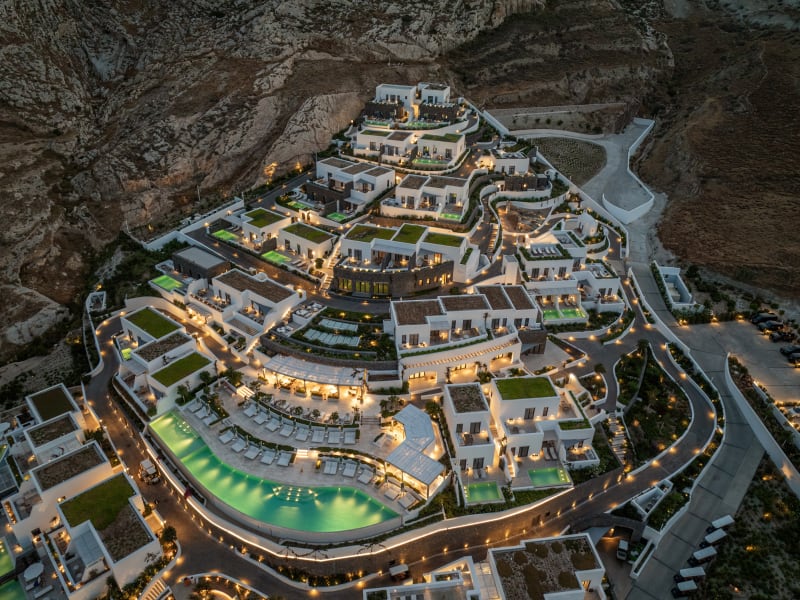 Sandblu Santorini, LXR Hotels & Resorts