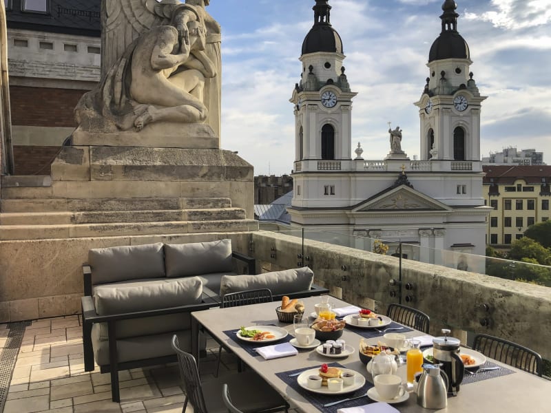 Kozmo Hotel Suites & Spa - Small Luxury Hotels of the World