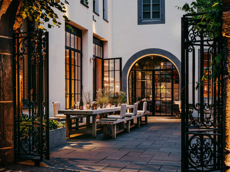PURS Luxury Boutique Hotel & Restaurant