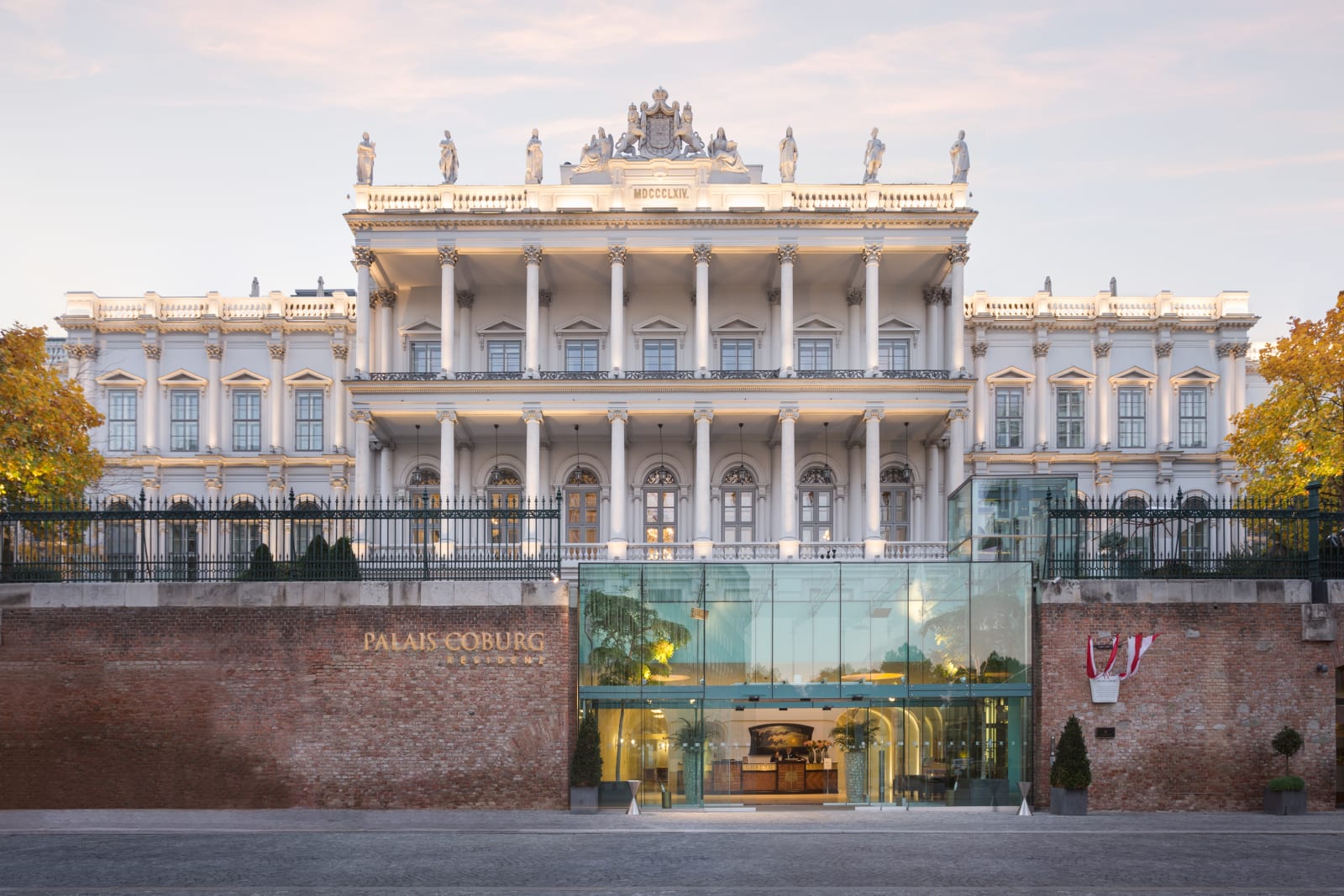 Palais Coburg – foto 1