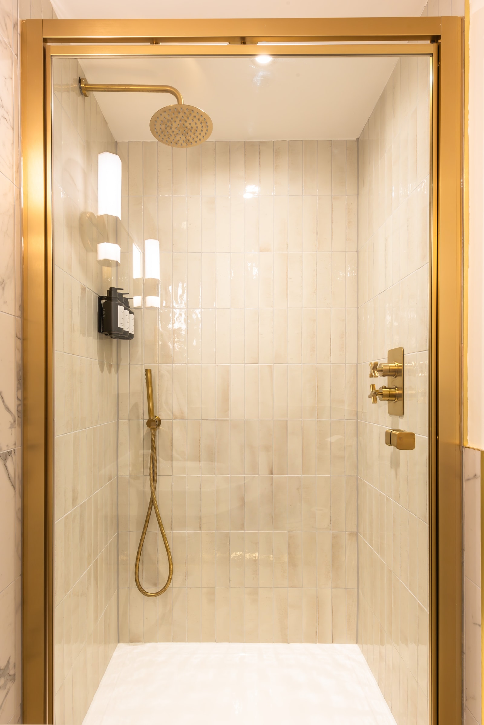The Feathers Hotel – foto 1