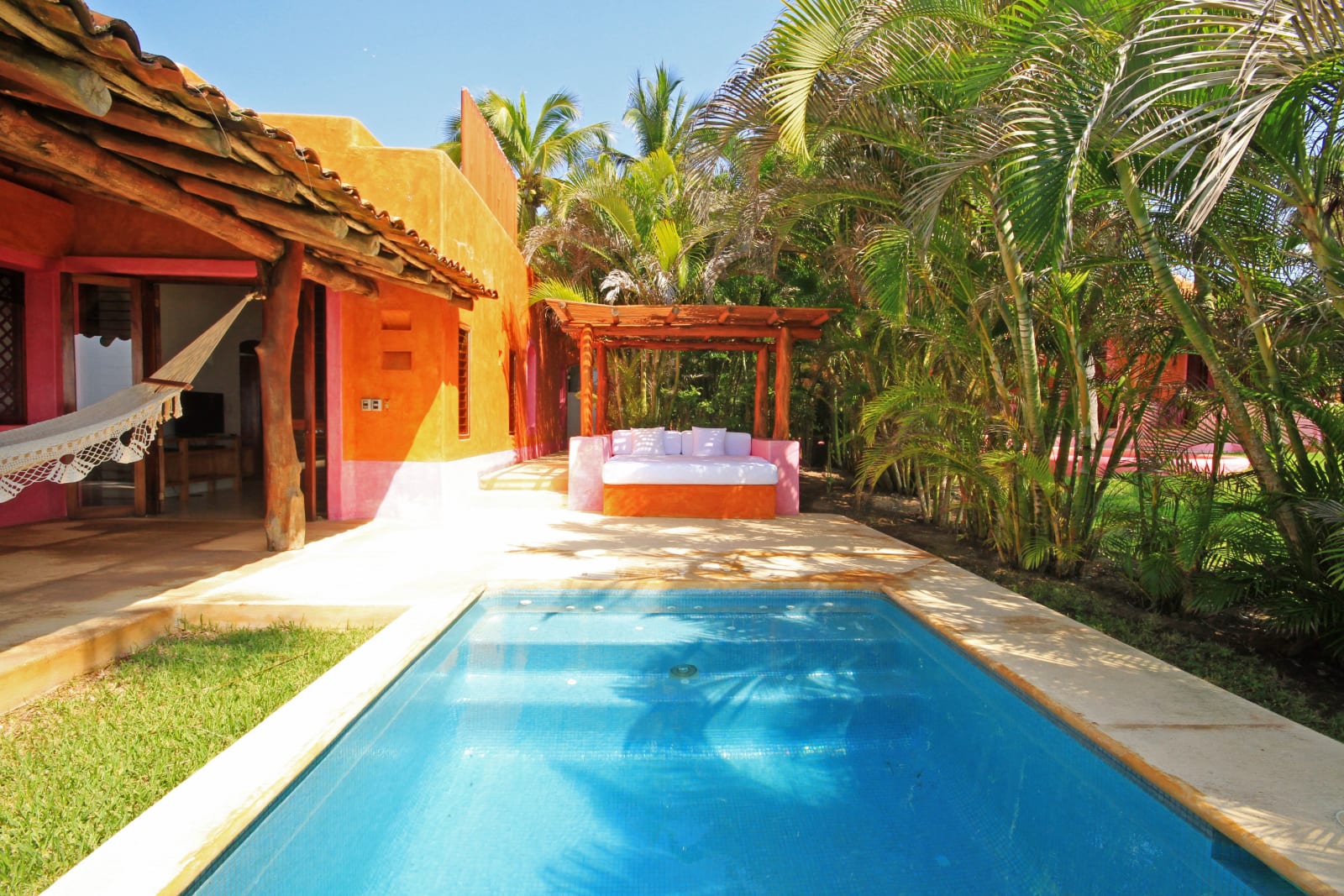 Las Alamandas – foto 1