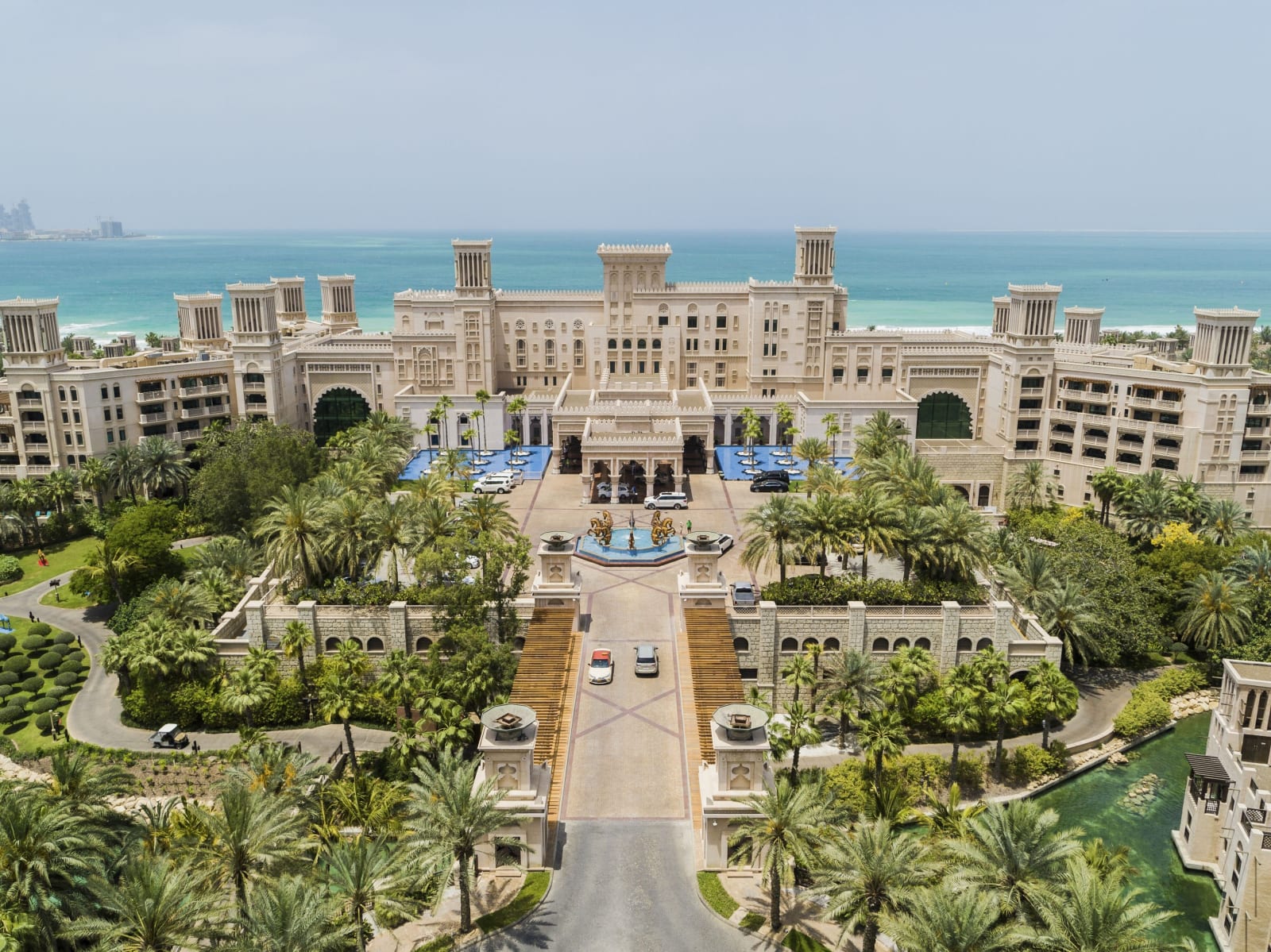 Jumeirah Al Qasr Dubai – foto 1