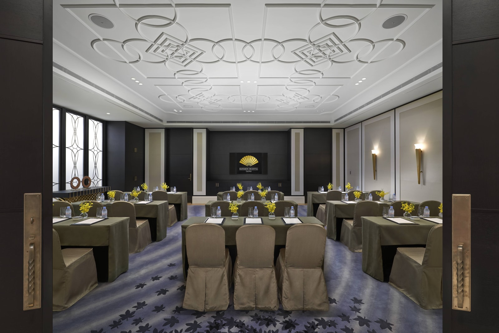 Oriental Room meeting space set U shape