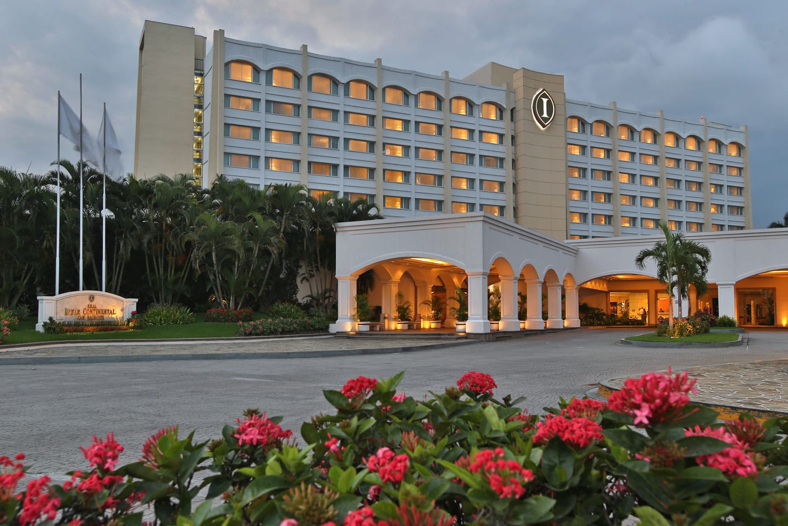 Real InterContinental San Salvador at Metrocentro Mall by IHG – foto 1