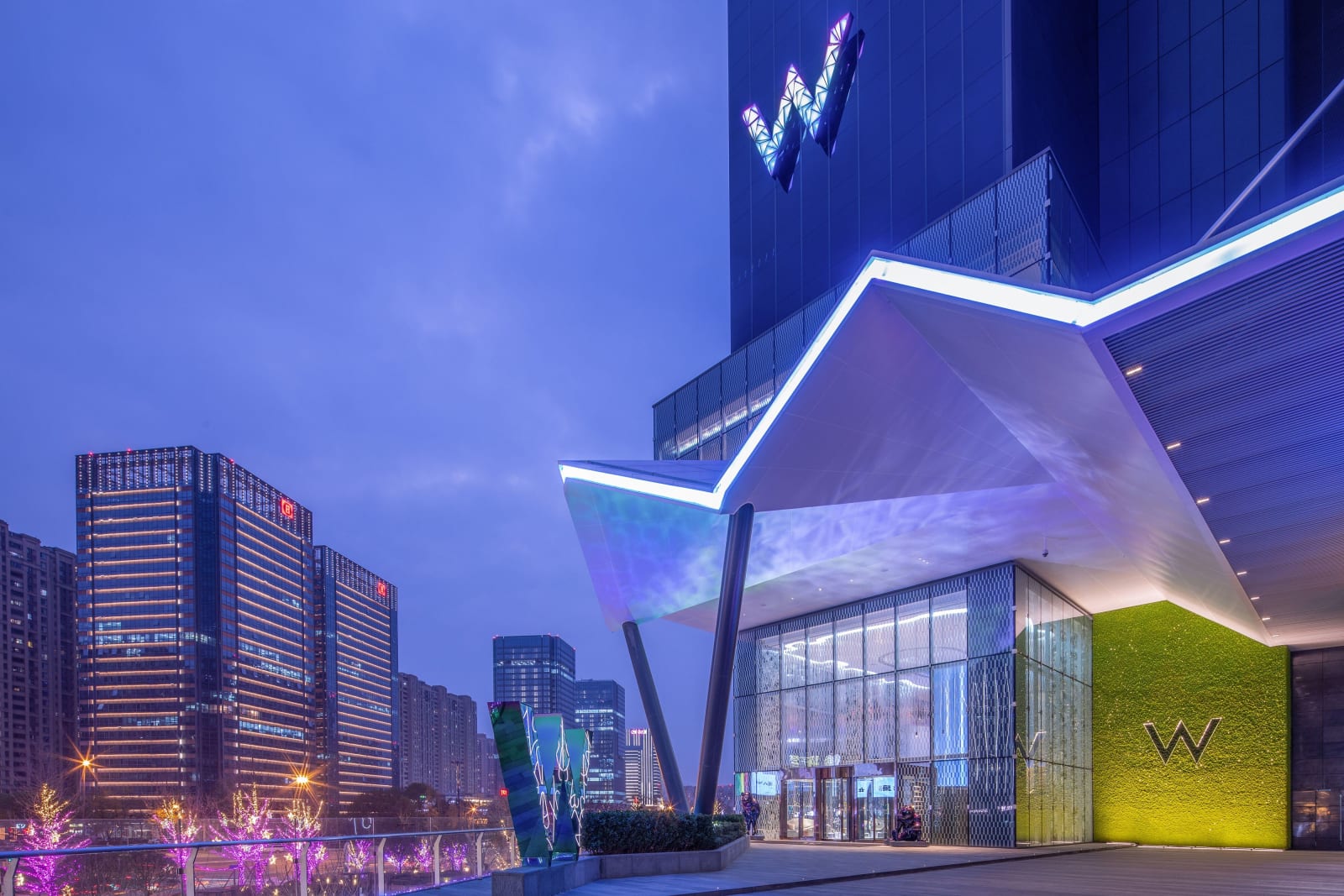 W Chengdu – foto 1
