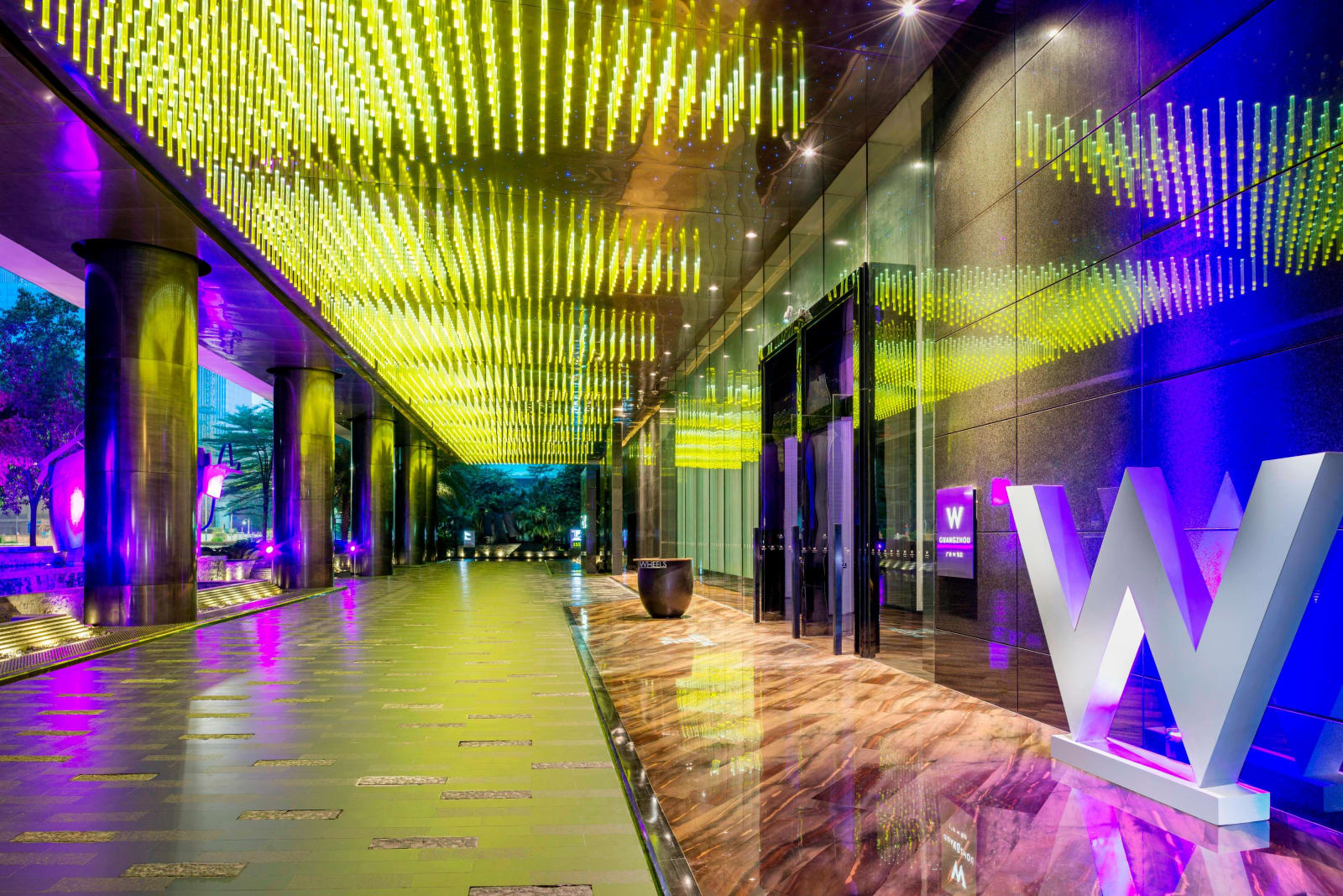 W Guangzhou – foto 1
