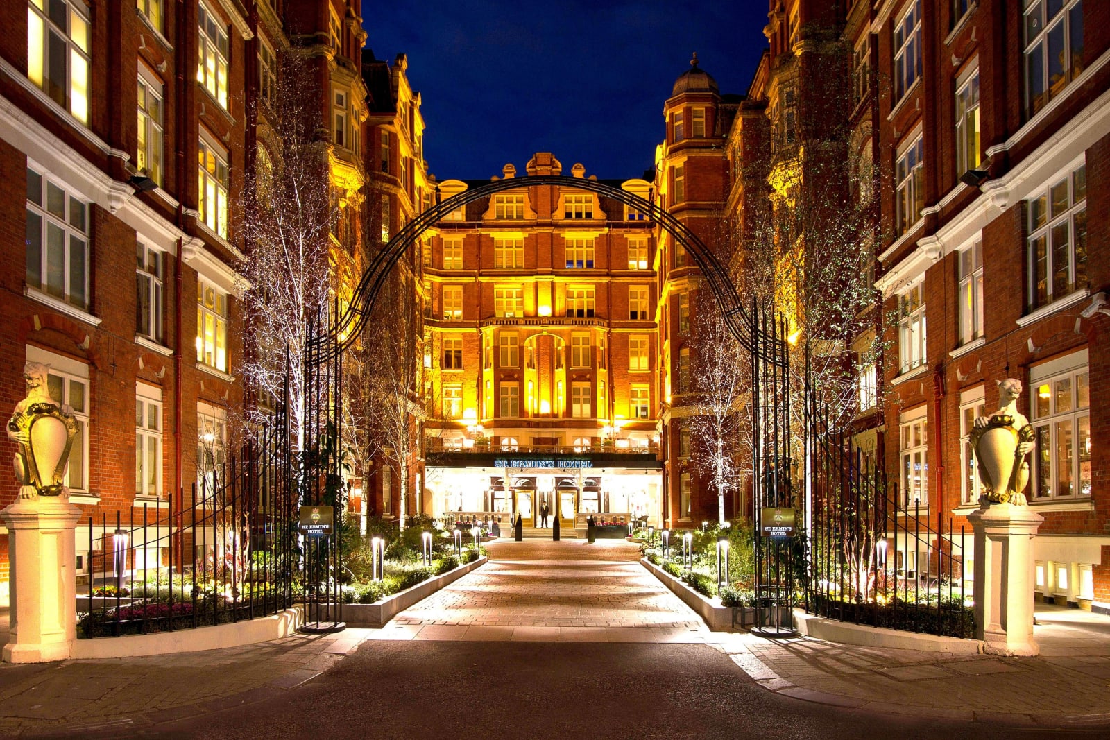 St. Ermins Hotel, Autograph Collection – foto 1