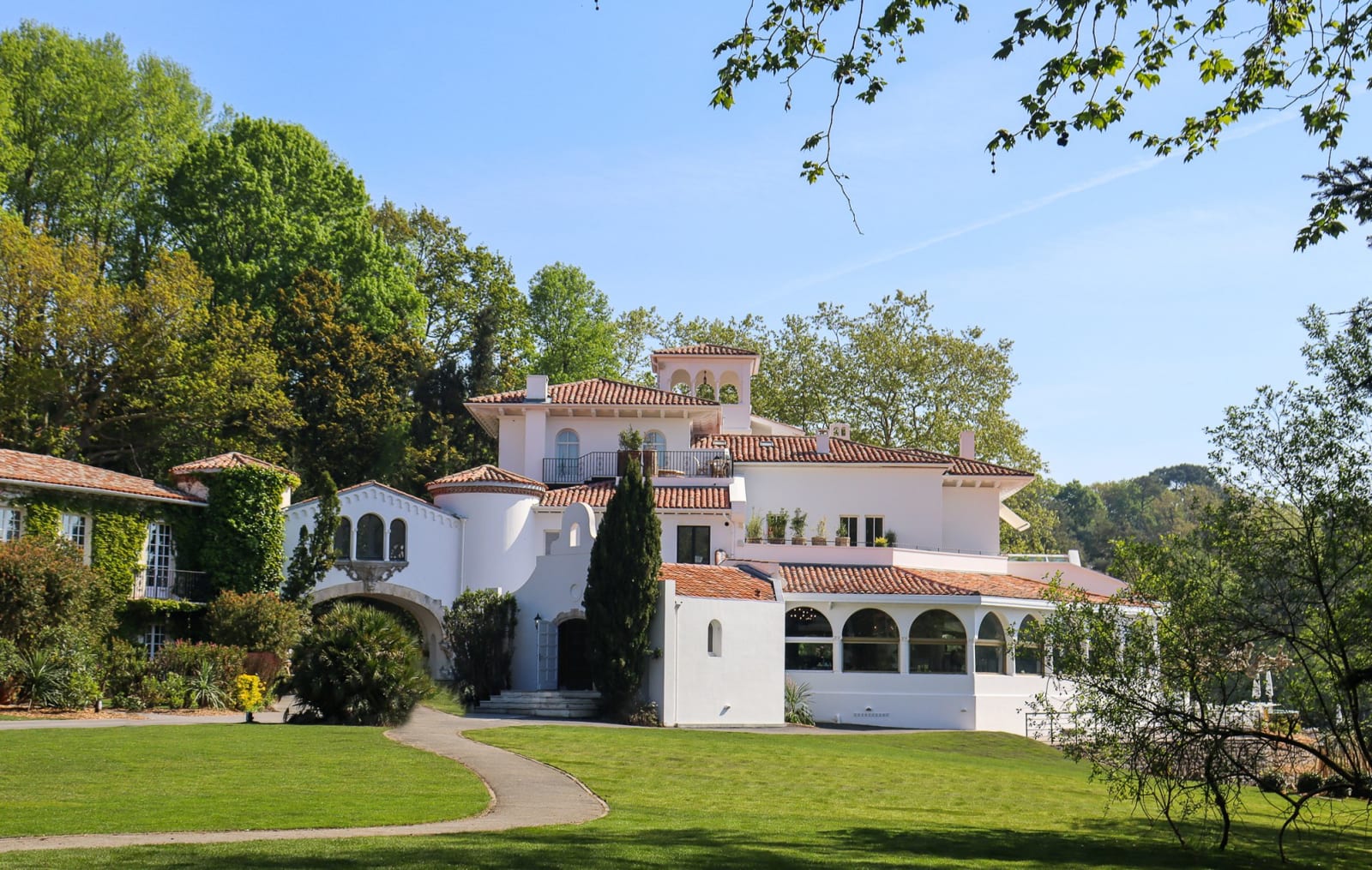 Brindos, Lac & Château – foto 1