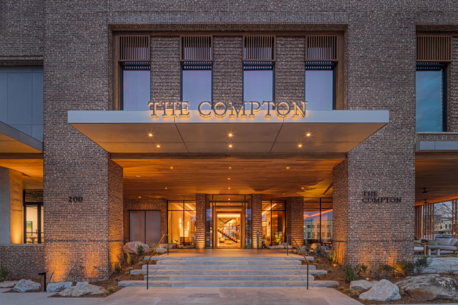 The Compton – foto 1