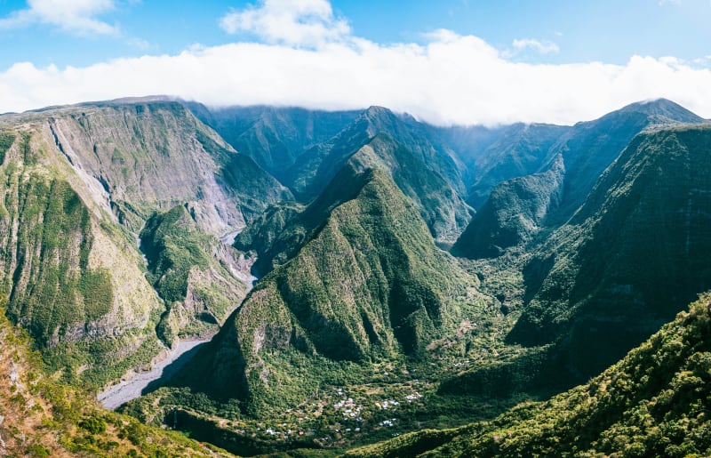 Réunion × Mauritius